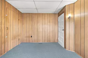 40 Bunker Hill Ave, Lowell, MA 01850 - Photo 18