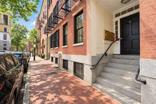 4 Derne St, Boston, MA 02114 - Photo 10