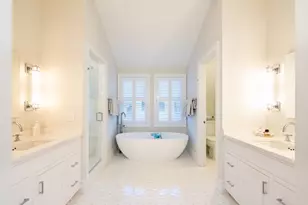 12 E Lincoln Ave, Nantucket, MA 02554 - Photo 8