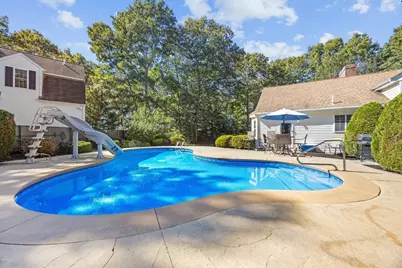 50 Ivy Cir, Bridgewater, MA 02324 - Photo 10