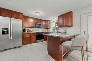 19 Eagan Pl, Peabody, MA 01960 - Photo 6