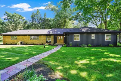 127 Magnolia Cir, Longmeadow, MA 01106 - Photo 2