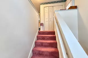 8 Castlegate Dr, Springfield, MA 01129 - Photo 8