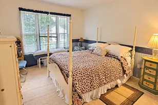 8 Castlegate Dr, Springfield, MA 01129 - Photo 14