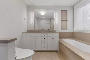 191 Davis Ave, Brookline, MA 02445 - Photo 24
