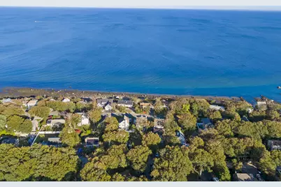 37 Hillside Dr, Plymouth, MA 02360 - Photo 2