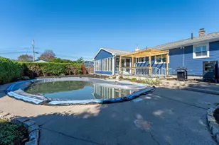 95 Caroline Ave, Somerset, MA 02725 - Photo 6