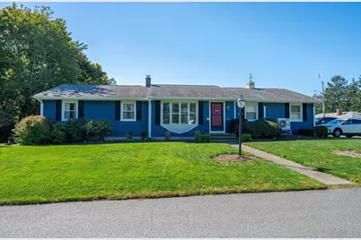 95 Caroline Ave, Somerset, MA 02725 - Photo 2
