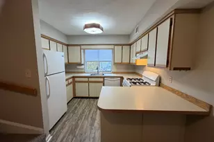 100 Merrimack Ave, Dracut, MA 01826 - Photo 4