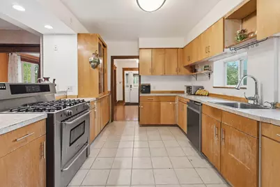 145 Winter St, Saugus, MA 01906 - Photo 14