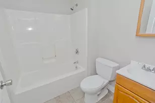 73-75 Walnut St, Holyoke, MA 01040 - Photo 16