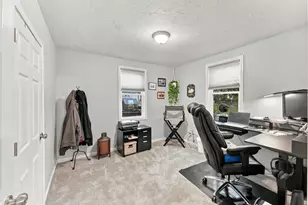 31 Thurston Ave, Northbridge, MA 01534 - Photo 18