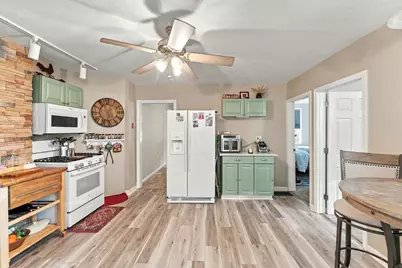 31 Thurston Avenue #31, Northbridge, MA 01534 - Photo 14