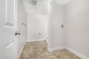 1029 Pleasant St, Worcester, MA 01602 - Photo 18