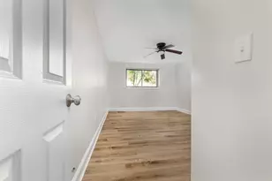 1029 Pleasant St, Worcester, MA 01602 - Photo 14