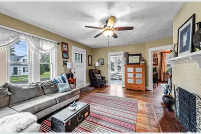 18 Fabyan St, West Springfield, MA 01089 - Photo 8