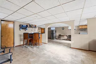58 Lombard St, New Bedford, MA 02740 - Photo 16