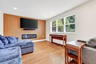 22 Hobson Ave, Wilmington, MA 01887 - Photo 12