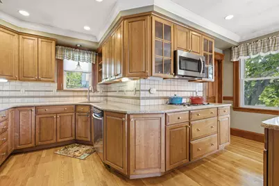 38-40 Franconia St, Boston, MA 02122 - Photo 18