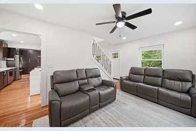 856 Newport Ave, Attleboro, MA 02703 - Photo 10