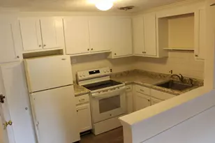 31 Warren St, Waltham, MA 02453 - Photo 6