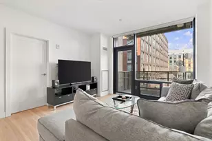 32 Traveler St, Boston, MA 02118 - Photo 4