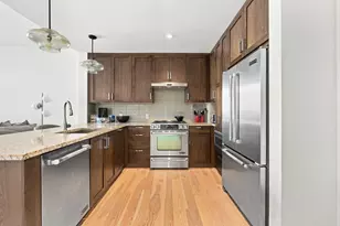 32 Traveler St, Boston, MA 02118 - Photo 6