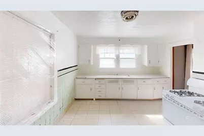 227 Common St, Watertown, MA 02472 - Photo 6