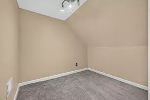 7 Garfield St, Acushnet, MA 02743 - Photo 32
