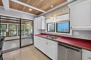 7 Garfield St, Acushnet, MA 02743 - Photo 12