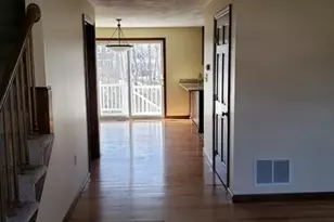 92 Swan St, Lowell, MA 01852 - Photo 8