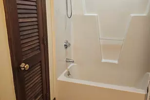 92 Swan St, Lowell, MA 01852 - Photo 18