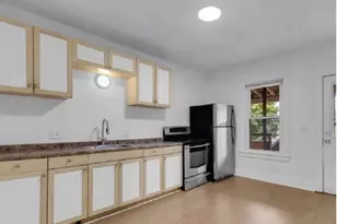 82 Malden St, Springfield, MA 01108 - Photo 10