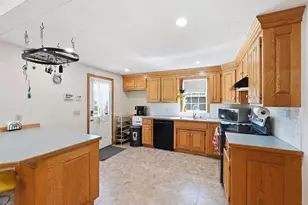 305 Mount Vernon, Fitchburg, MA 01420 - Photo 6