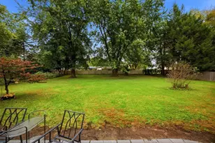 85 Peros Dr, Agawam, MA 01001 - Photo 18