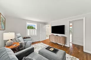 6 W Orchard St, Marblehead, MA 01945 - Photo 14