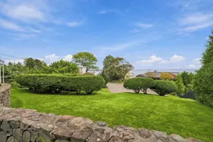6 W Orchard St, Marblehead, MA 01945 - Photo 4