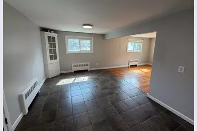 52 Carver Rd E #1, Watertown, MA 02472 - Photo 4