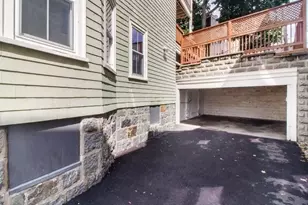 22 Santuit St, Boston, MA 02124 - Photo 24