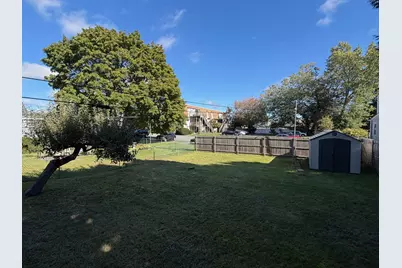 366 Conduit St, New Bedford, MA 02745 - Photo 16