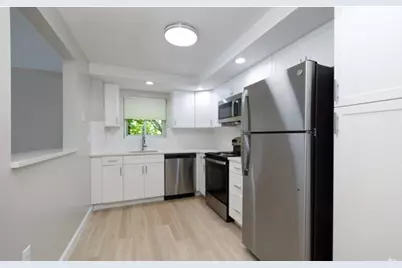5 Stonehill #2E, Stoneham, MA 02180 - Photo 2