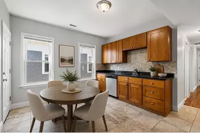 51 King St #3, Boston, MA 02122 - Photo 2