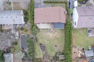 112 Cedar St N, Medford, MA 02155 - Photo 20