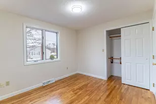 112 Cedar St N, Medford, MA 02155 - Photo 8