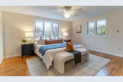 112 Cedar St N, Medford, MA 02155 - Photo 6