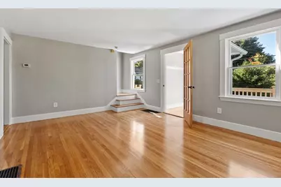 8 Winter St, Southborough, MA 01745 - Photo 12