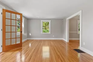 8 Winter St, Southborough, MA 01745 - Photo 10