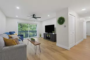 811 Franklin Crossing Rd, Franklin, MA 02038 - Photo 8