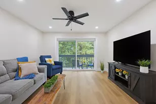 811 Franklin Crossing Rd, Franklin, MA 02038 - Photo 6