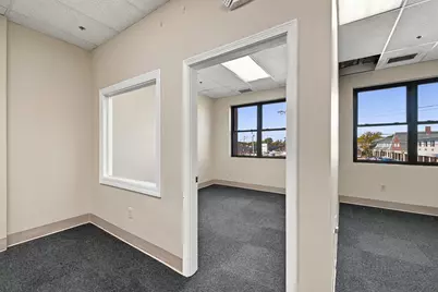 49 River St #4, Waltham, MA 02453 - Photo 2